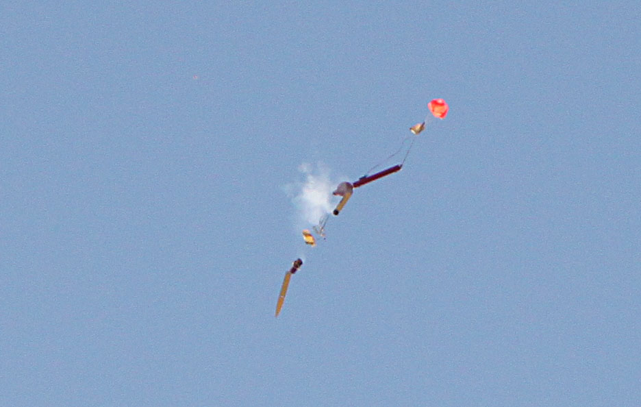 Flight of Giant Leap Elipse with an Aerotech I211W motor 