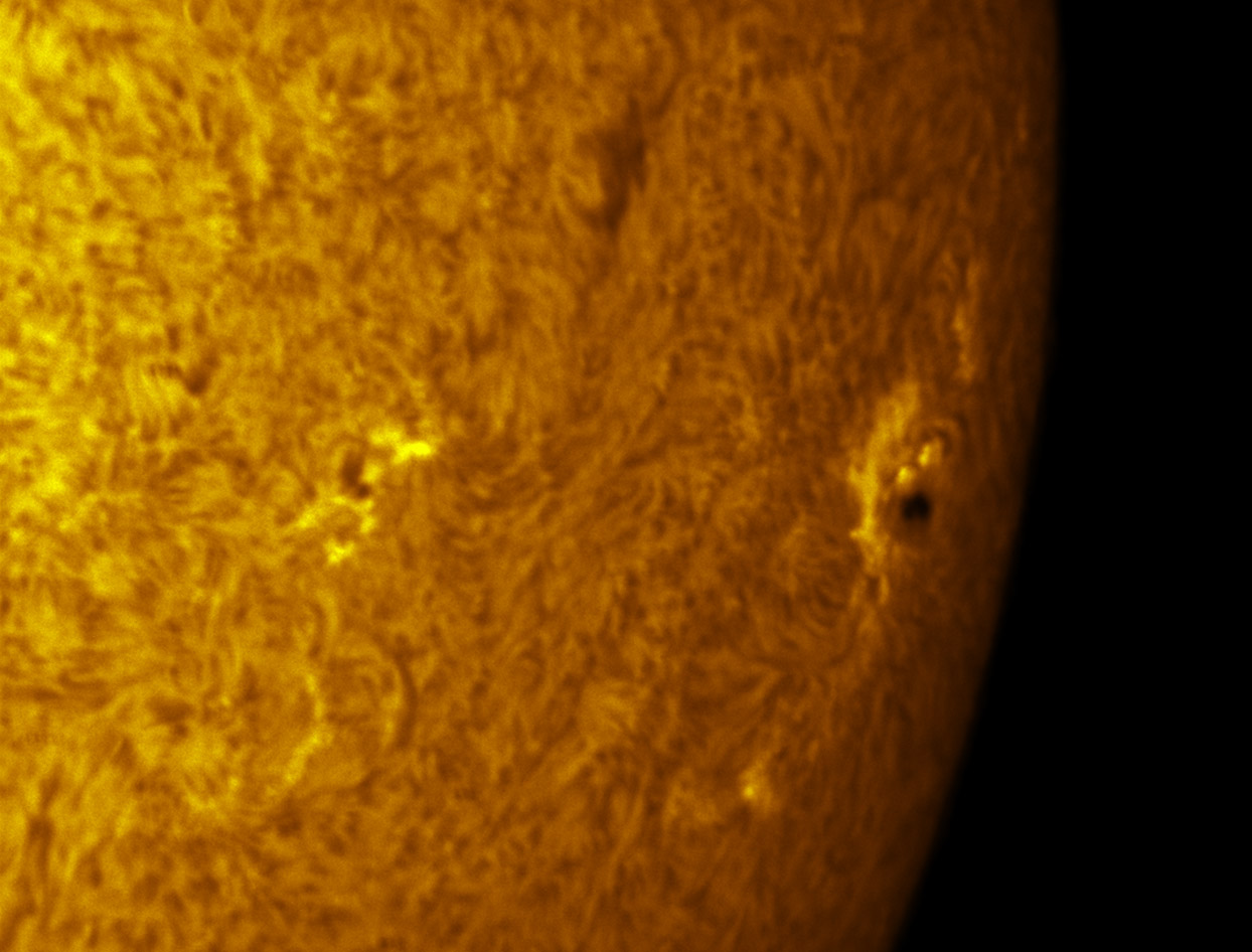 Sunspot 1373 in h-alpha 12/10/2011