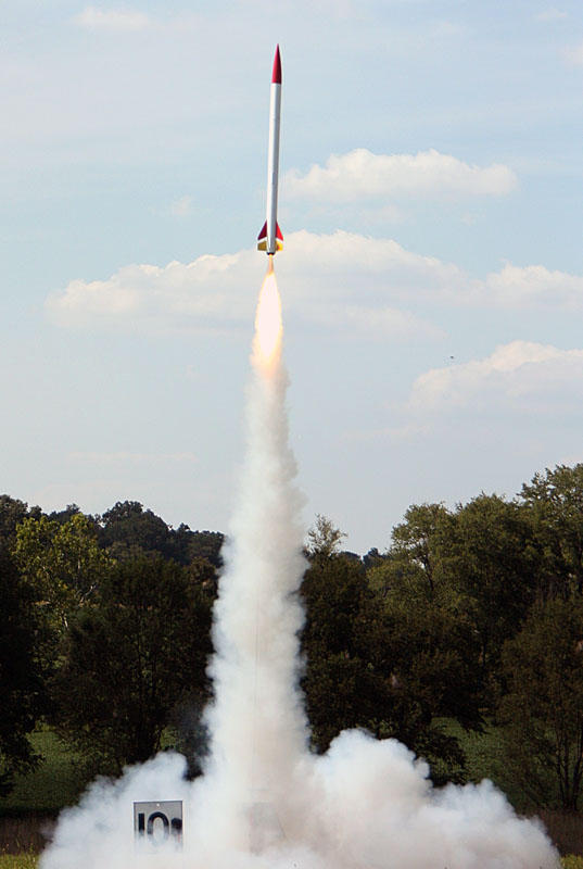 Launch of Mike Borman's PML Small Endeavor on an Aerotech H180 White Lightning motor, August 17, 2008
