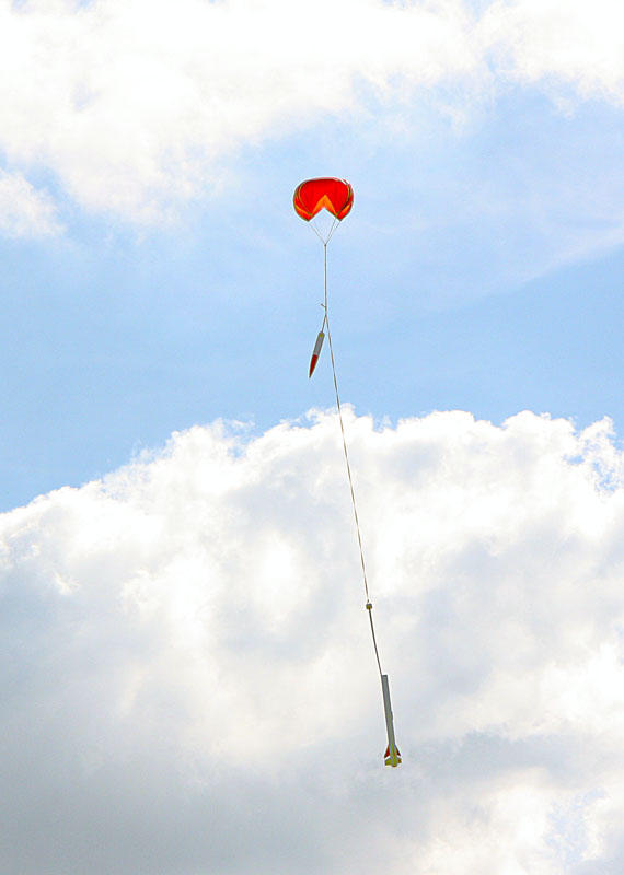 Recovery of Mike Borman's PML Small Endeavor launched on an Aerotech H180 White Lightning motor, August 17, 2008