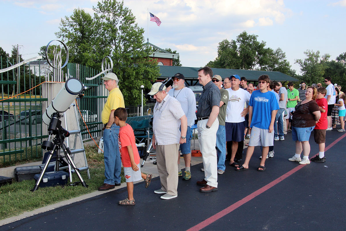 Observing the Venus Transit at the Evansville Museum 06/05/2012