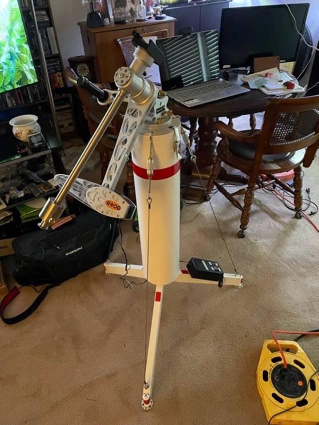 A picture containing indoor

Description automatically generated